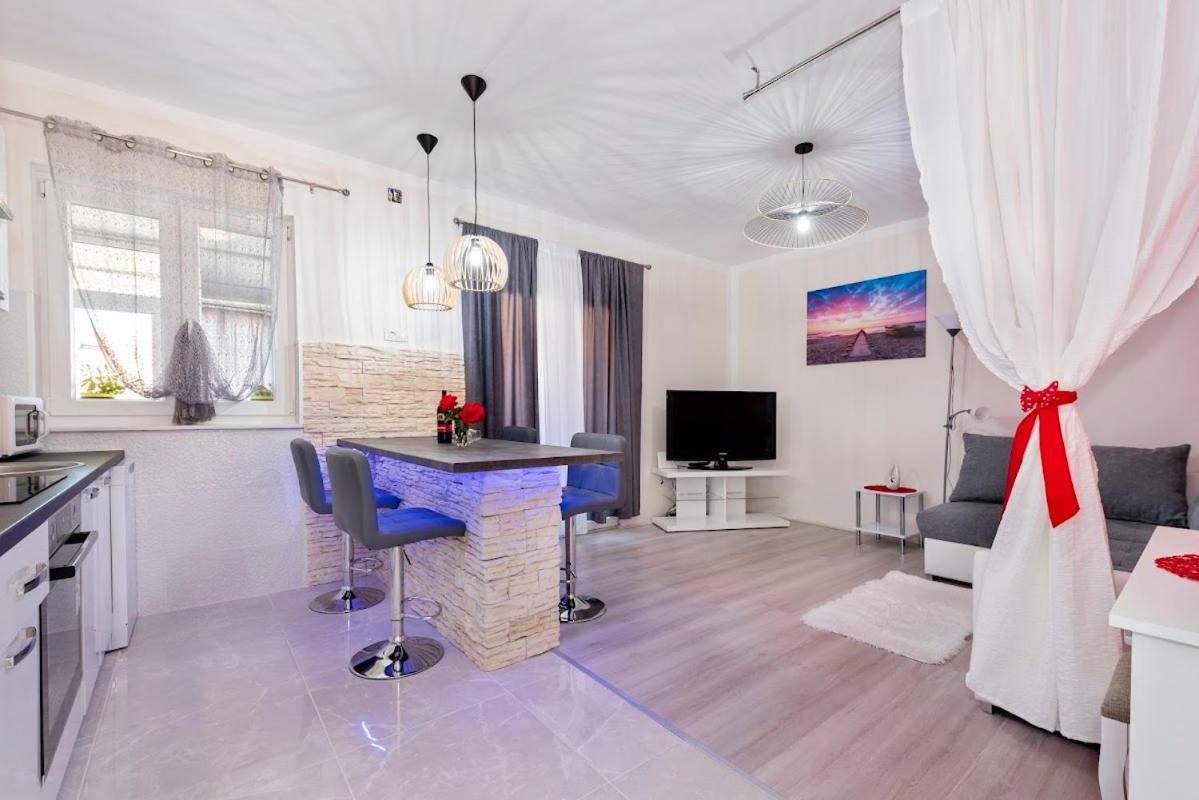 Ferienwohnung Lana Šibenik Exterior foto